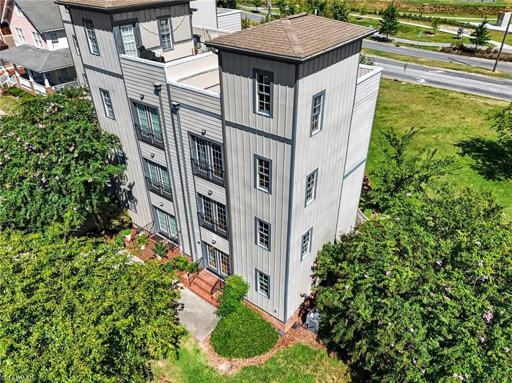 445 McAdoo Avenue Greensboro, NC 27406