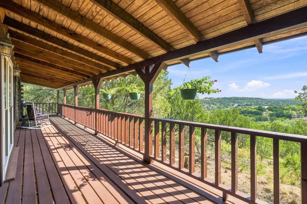 250 Gant Road Dripping Springs, TX 78620