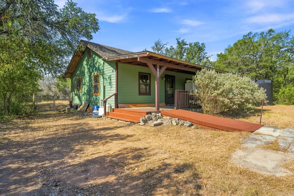 250 Gant Road Dripping Springs, TX 78620