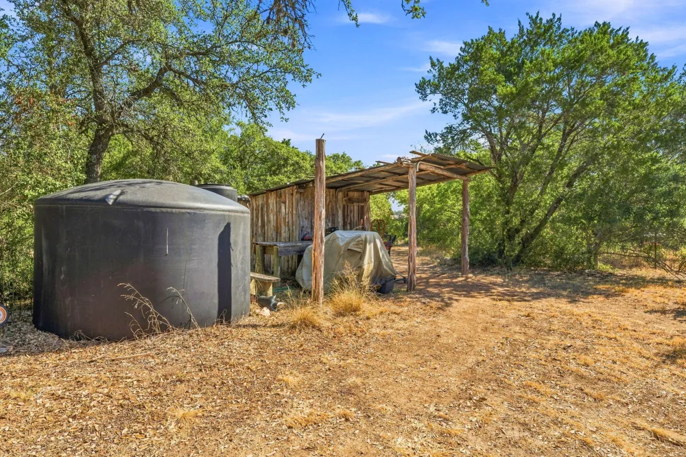 250 Gant Road Dripping Springs, TX 78620