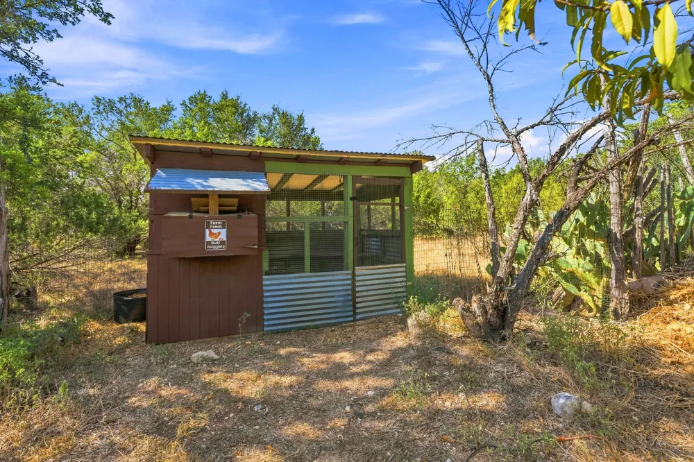 250 Gant Road Dripping Springs, TX 78620