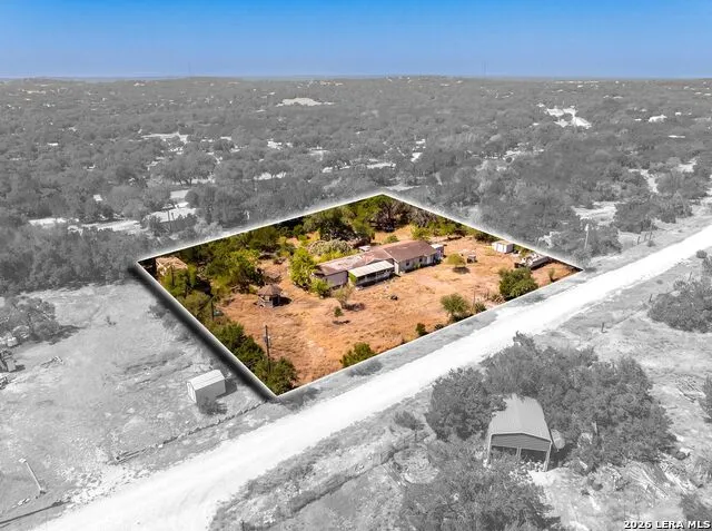 990 Hillcrest Trl Spring Branch, TX 78070