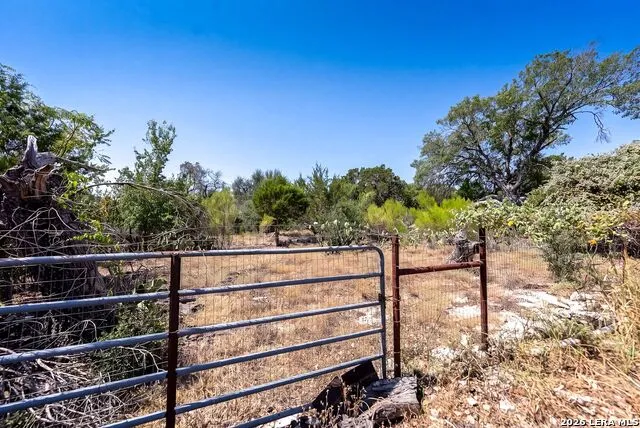 990 Hillcrest Trl Spring Branch, TX 78070