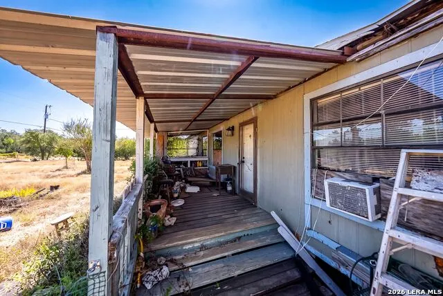 990 Hillcrest Trl Spring Branch, TX 78070