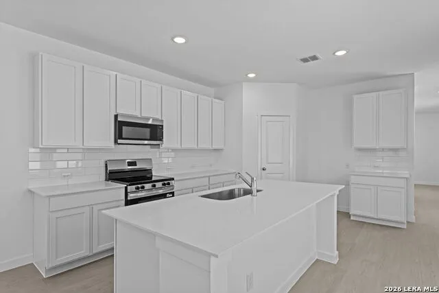 6915 Flores Rd Spring Branch, TX 78070