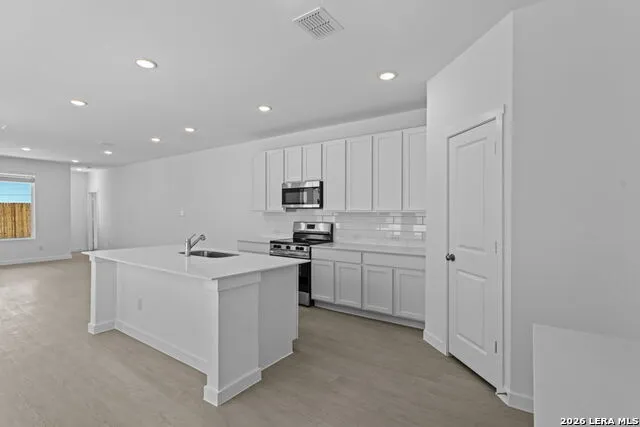 6915 Flores Rd Spring Branch, TX 78070