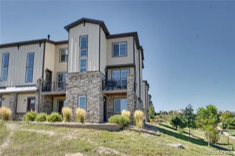 1530 Castle Creek Circle