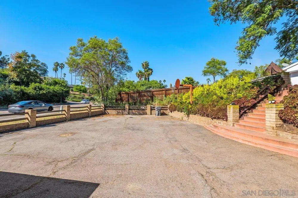 4525 Avocado Blvd La Mesa, CA 91941
