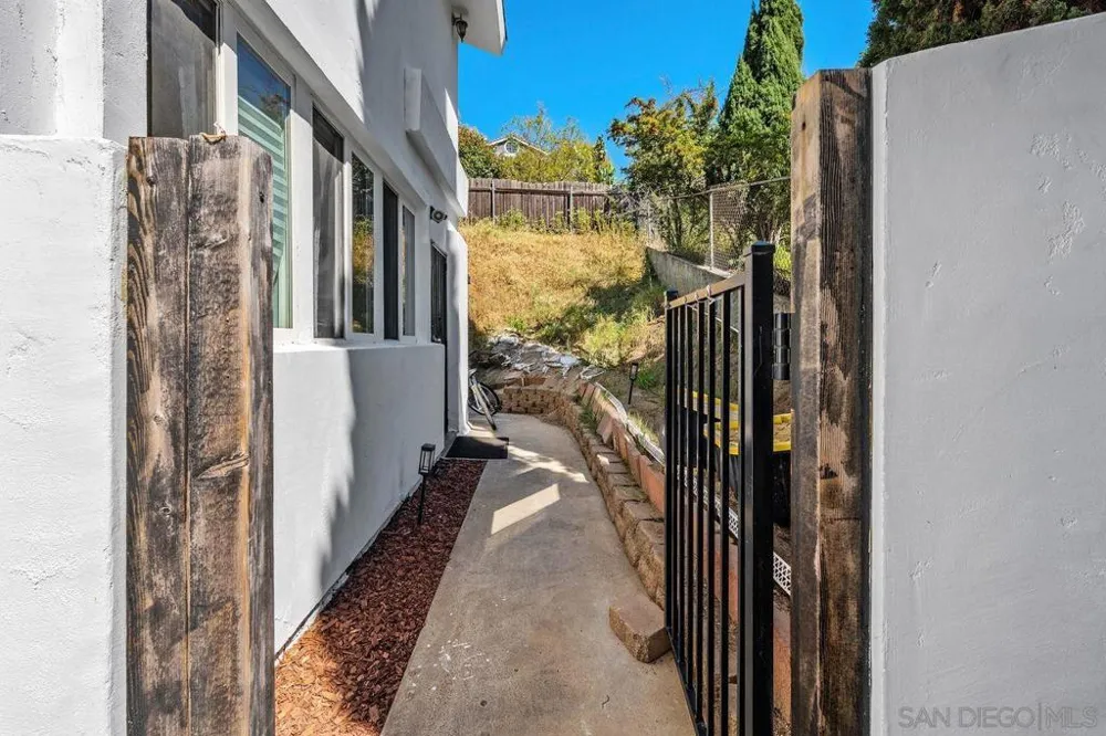 4525 Avocado Blvd La Mesa, CA 91941