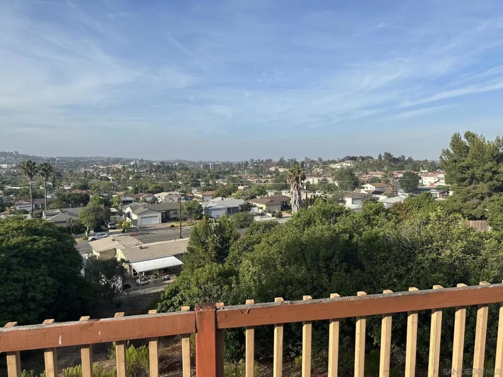 8105 Binney Pl. La Mesa, CA 91942