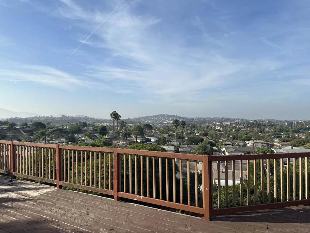 8105 Binney Pl. La Mesa, CA 91942