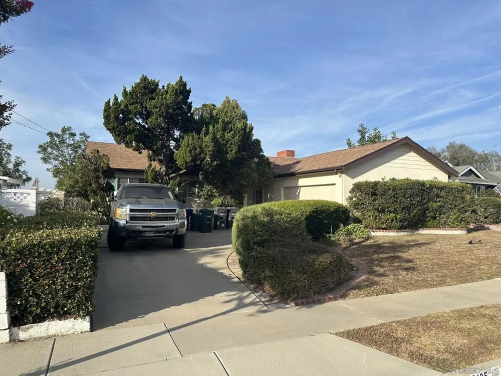 8105 Binney Pl. La Mesa, CA 91942
