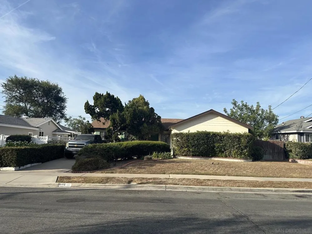 8105 Binney Pl. La Mesa, CA 91942