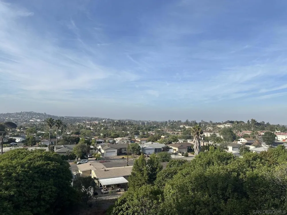 8105 Binney Pl. La Mesa, CA 91942