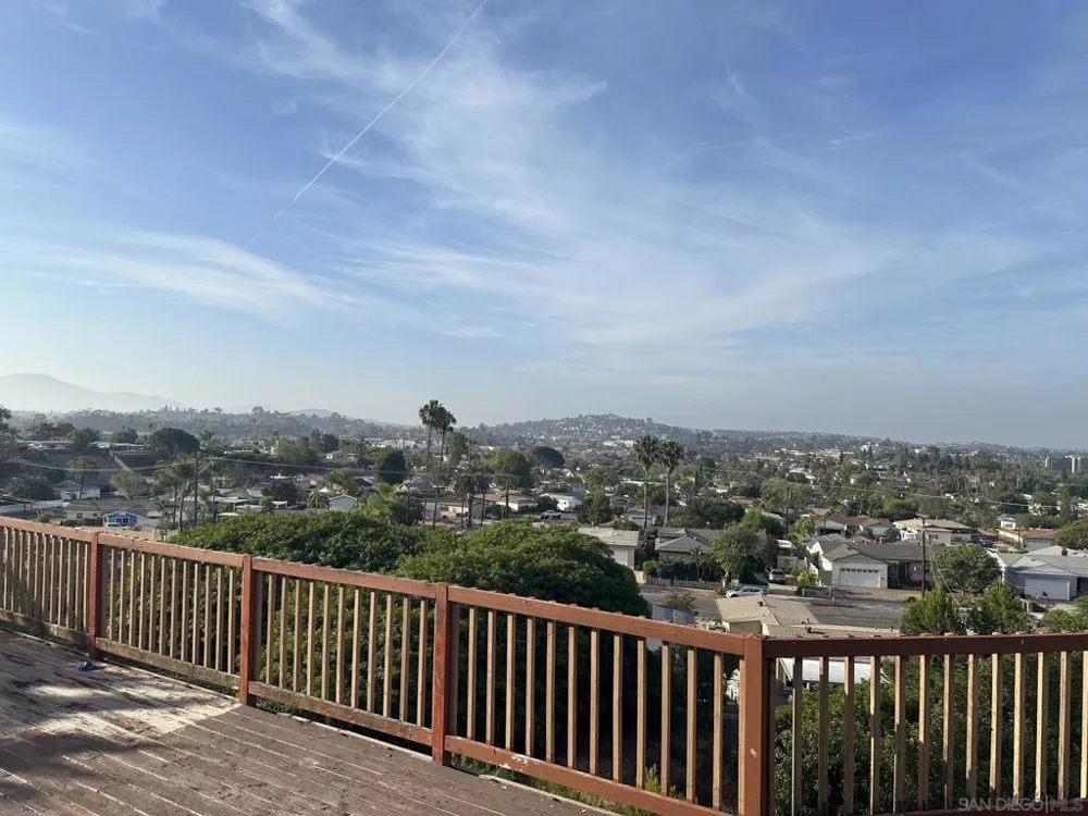 8105 Binney Pl. La Mesa, CA 91942