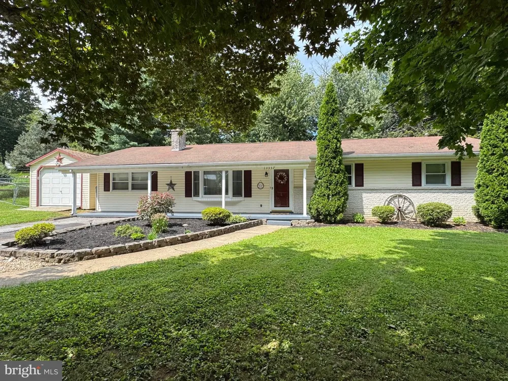 13337 NORTH AVENUE Blue Ridge Summit, PA 17214