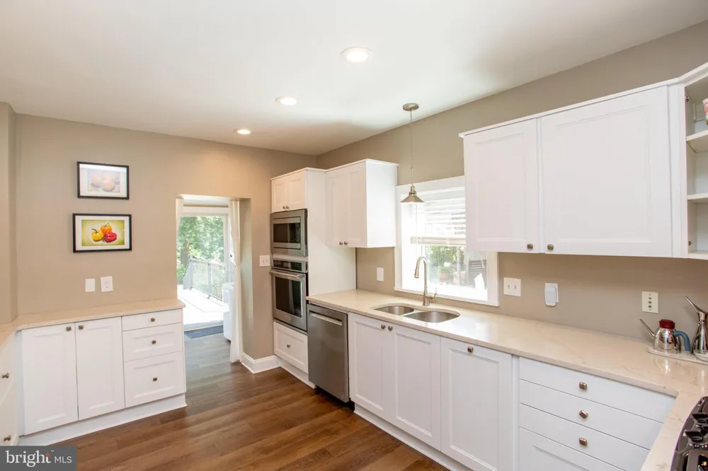 266 UNION Lambertville, NJ 08530