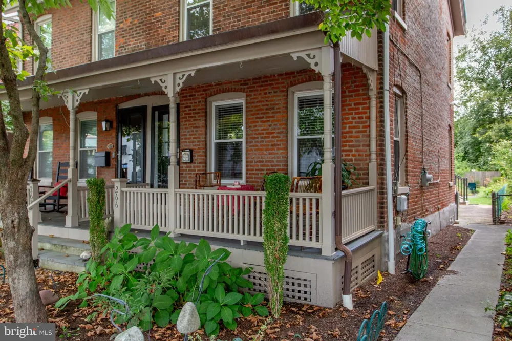 266 UNION Lambertville, NJ 08530