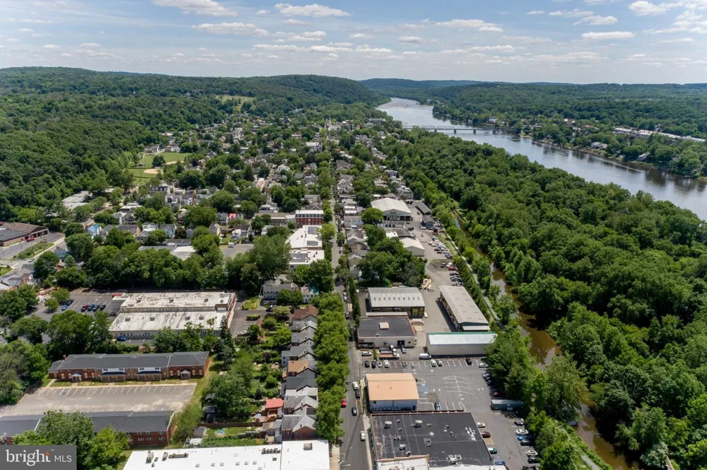 266 UNION Lambertville, NJ 08530