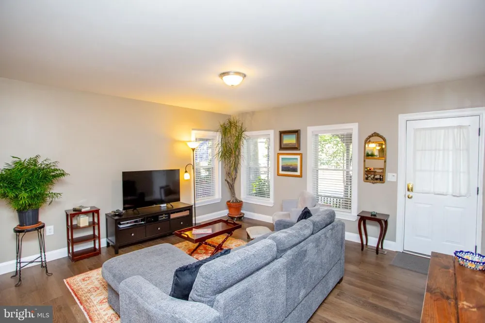 266 UNION Lambertville, NJ 08530