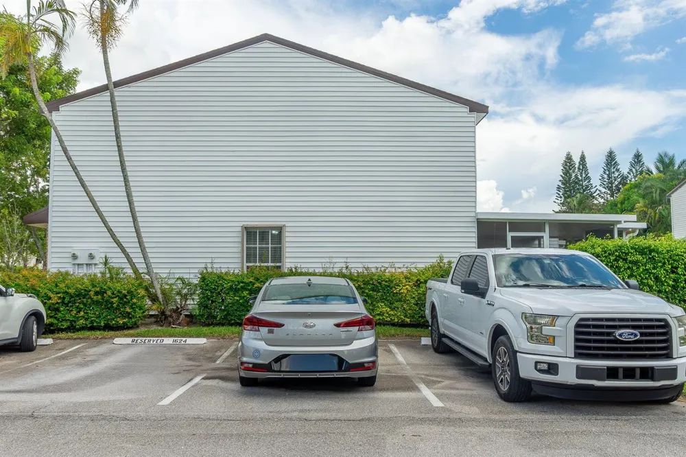1626 BRIER PATCH TRAIL Wellington, FL 33414