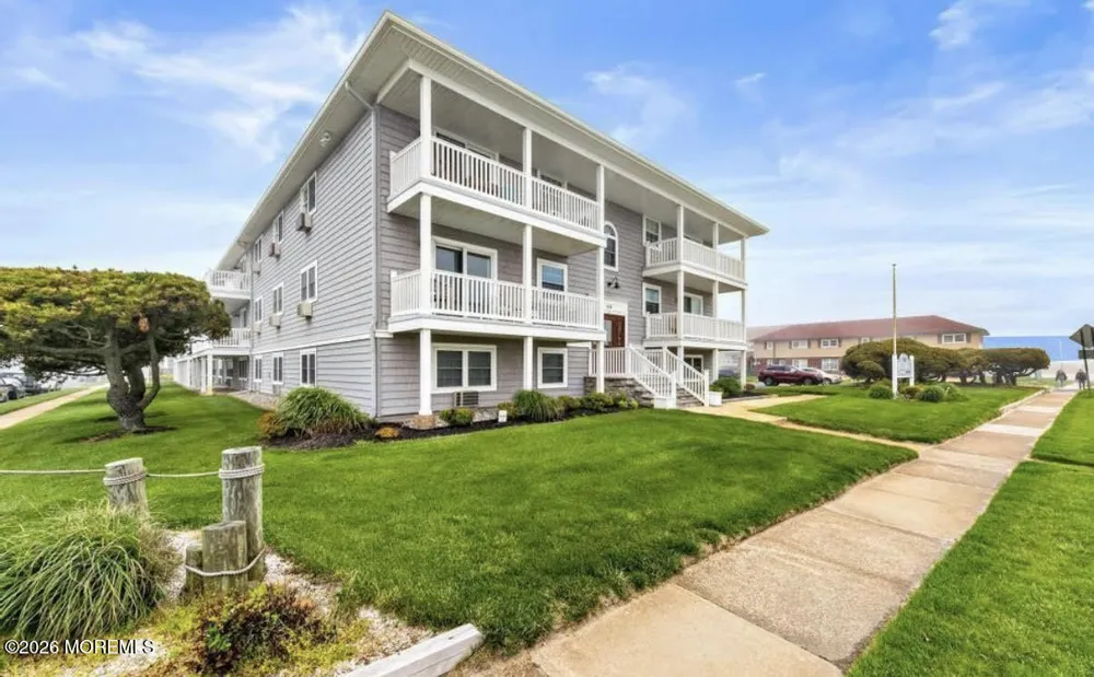 709 Ocean Avenue #18 Avon-by-the-sea, NJ 07717