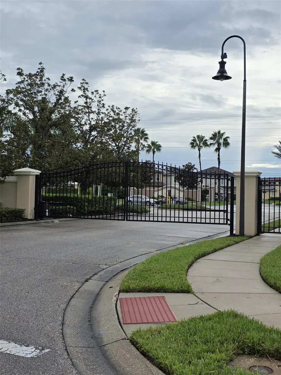 2372 SEVEN OAKS DRIVE St Cloud, FL 34772