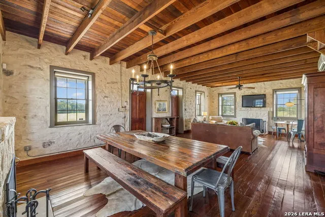 2007 County Road 271 Rio Medina, TX 78066