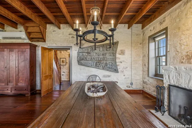 2007 County Road 271 Rio Medina, TX 78066