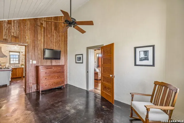 2007 County Road 271 Rio Medina, TX 78066