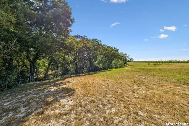 2007 County Road 271 Rio Medina, TX 78066