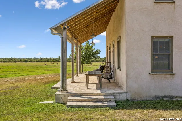 2007 County Road 271 Rio Medina, TX 78066
