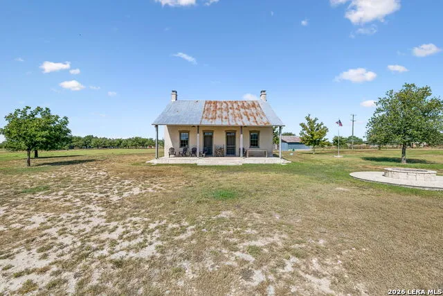 2007 County Road 271 Rio Medina, TX 78066