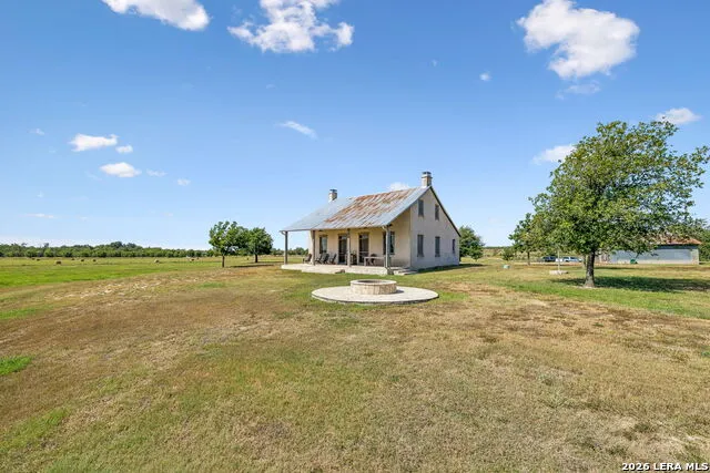 2007 County Road 271 Rio Medina, TX 78066