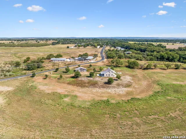 2007 County Road 271 Rio Medina, TX 78066