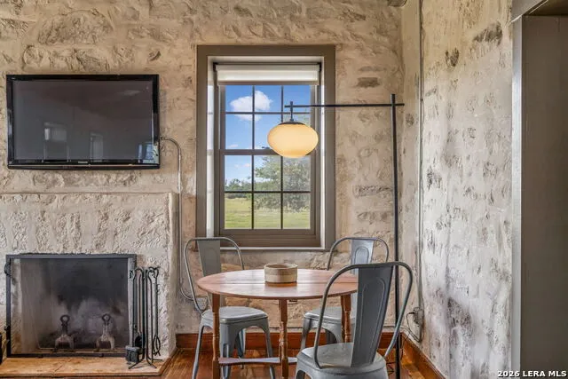 2007 County Road 271 Rio Medina, TX 78066