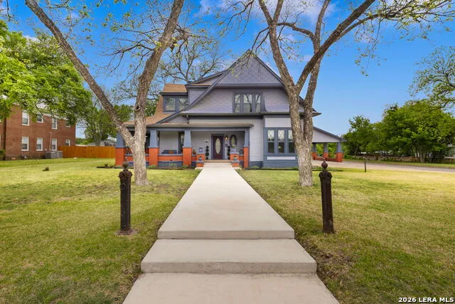 1102 S College St. Brady, TX 76825