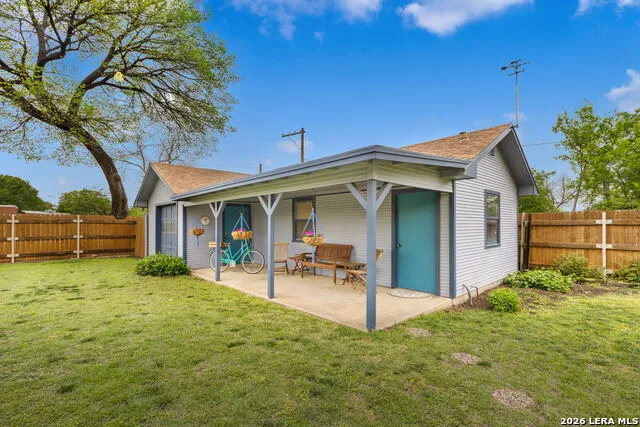 1102 S College St. Brady, TX 76825