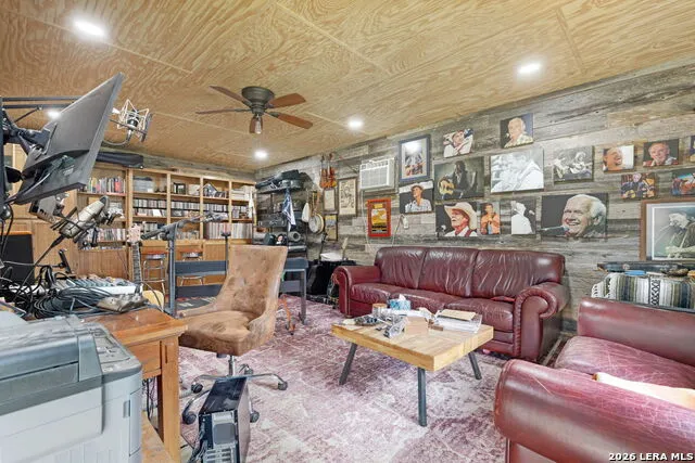 1102 S College St. Brady, TX 76825