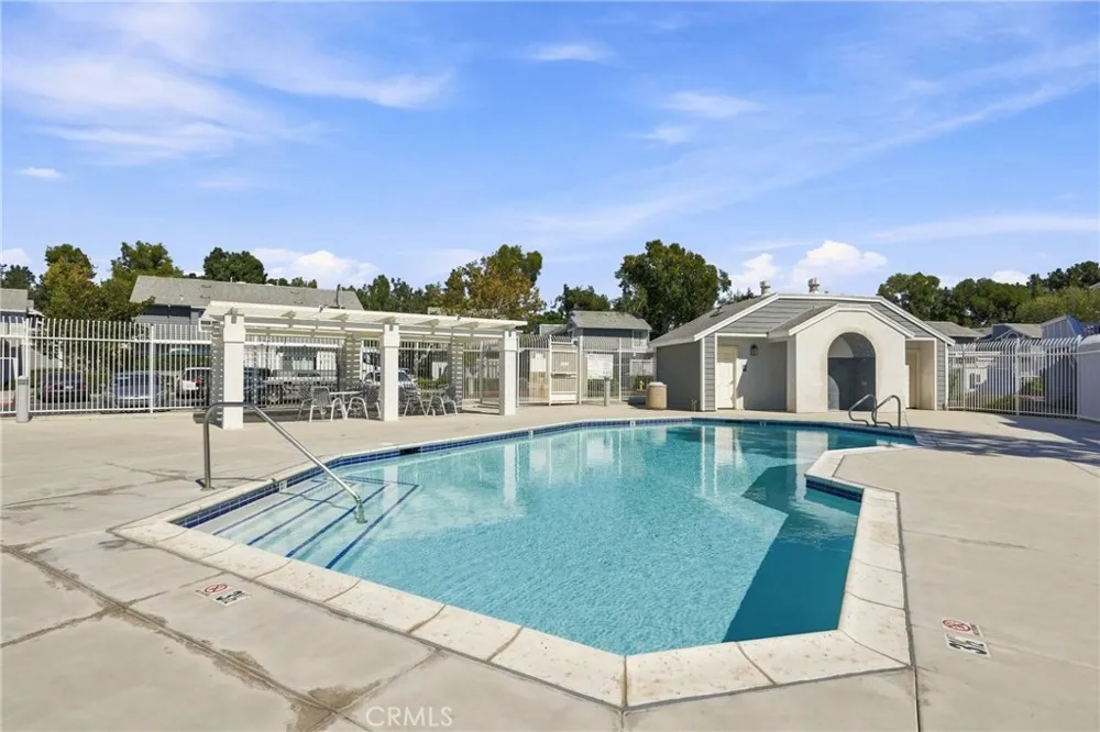 187 Huntington Irvine, CA 92620