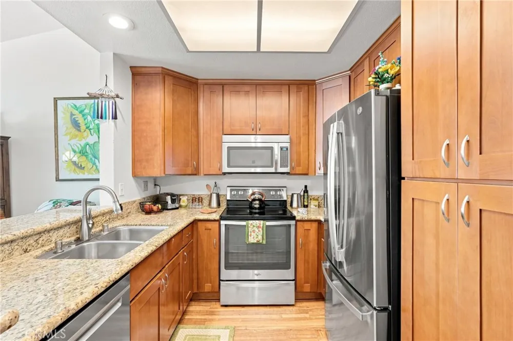 187 Huntington Irvine, CA 92620