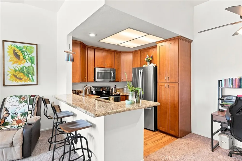 187 Huntington Irvine, CA 92620