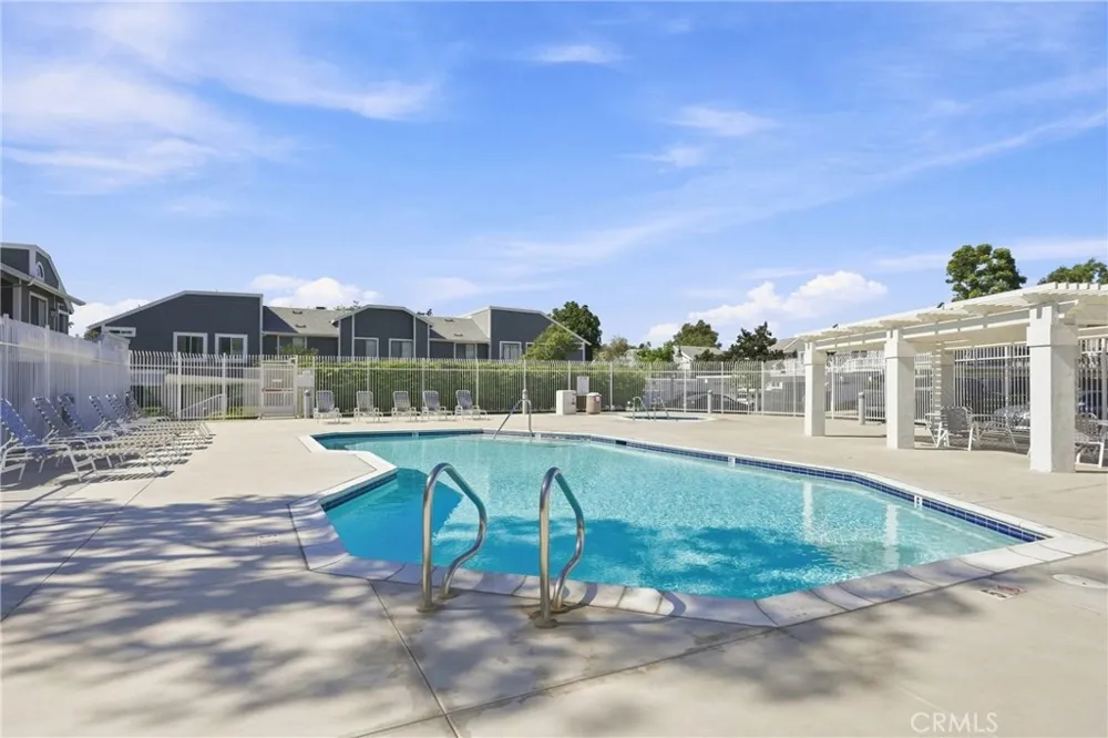 187 Huntington Irvine, CA 92620
