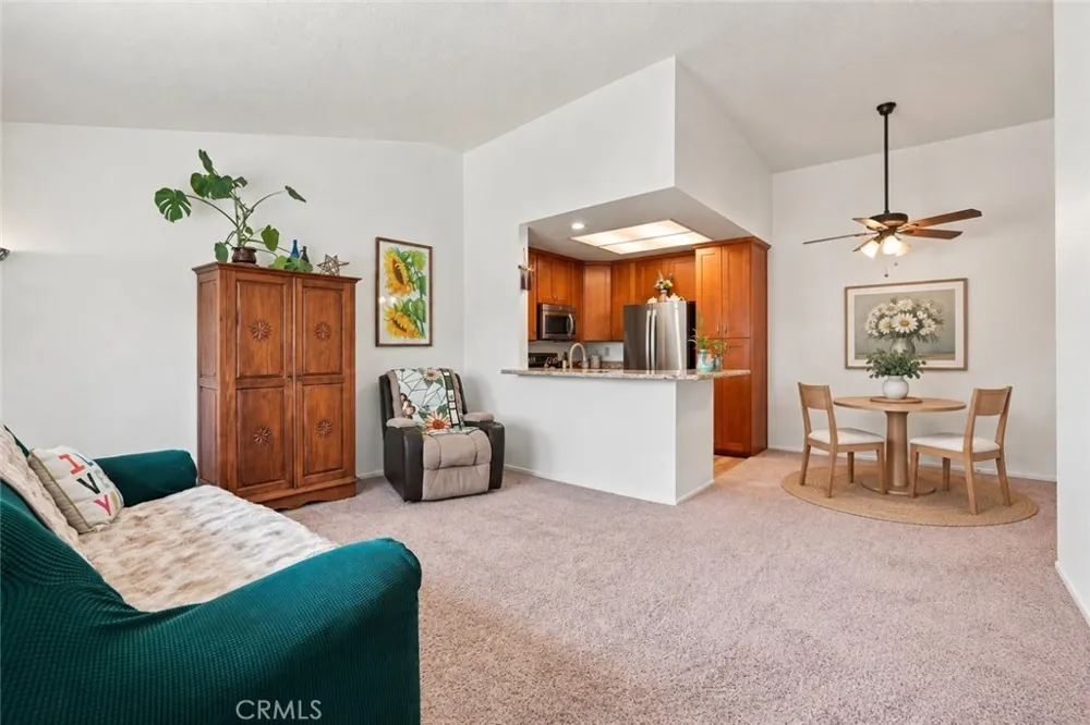 187 Huntington Irvine, CA 92620
