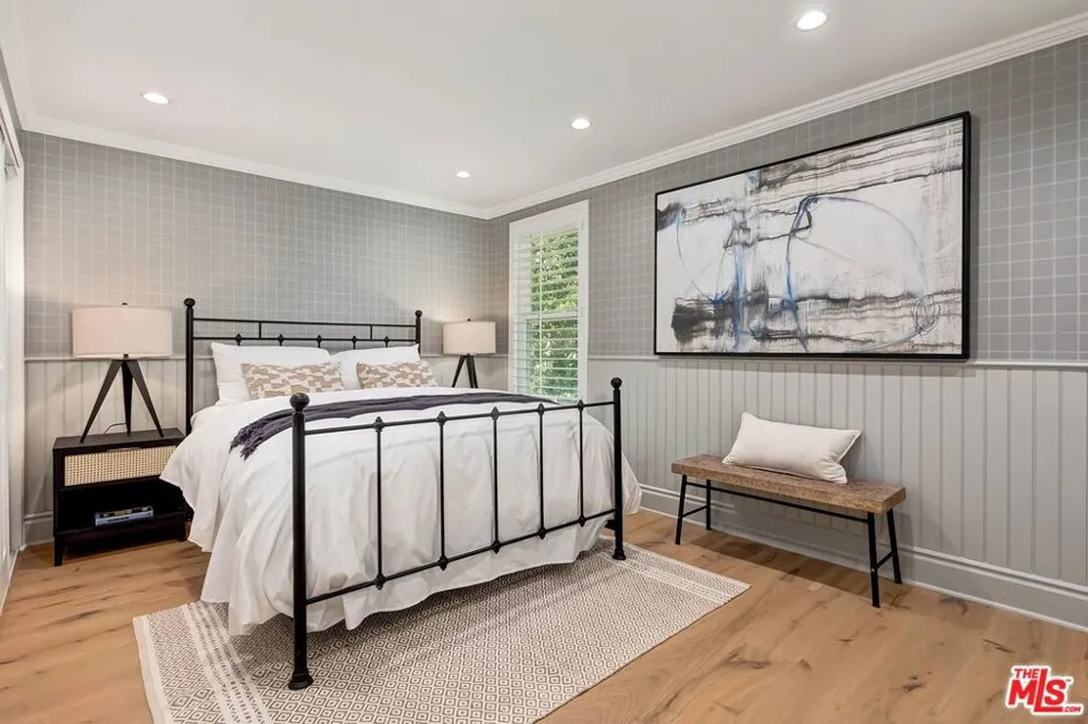 4045 Davana Road Sherman Oaks, CA 91423