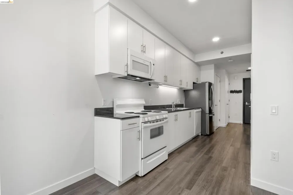 285 Main Street #404 San Francisco, CA 94105
