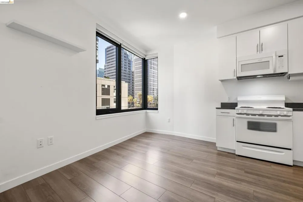 285 Main Street #404 San Francisco, CA 94105