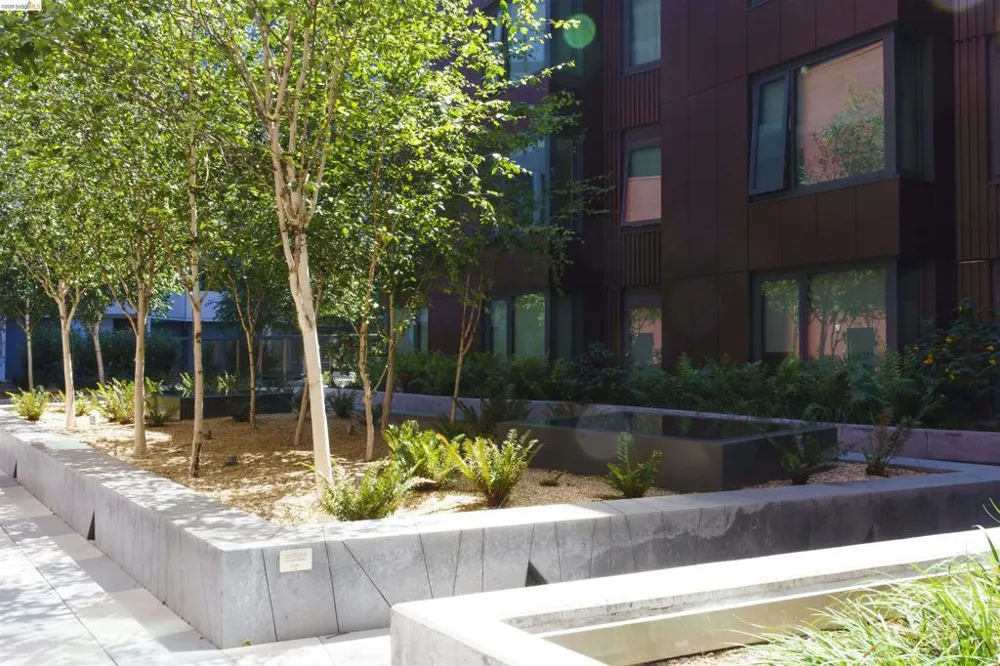 285 Main Street #404 San Francisco, CA 94105