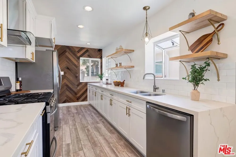 3037 Delaware Avenue Santa Monica, CA 90404
