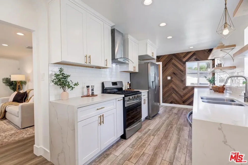 3037 Delaware Avenue Santa Monica, CA 90404